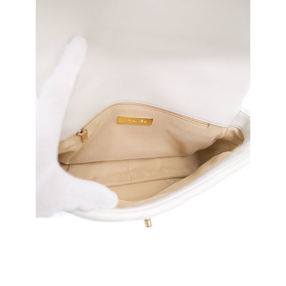 Chanel Chanel 19 Flap Chain Shoulder Bag - Picture 3 of 9